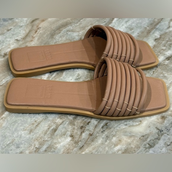 Women’s DOLCE VITA NYX Tan slide sandals- Size 7.5 - Picture 4 of 6